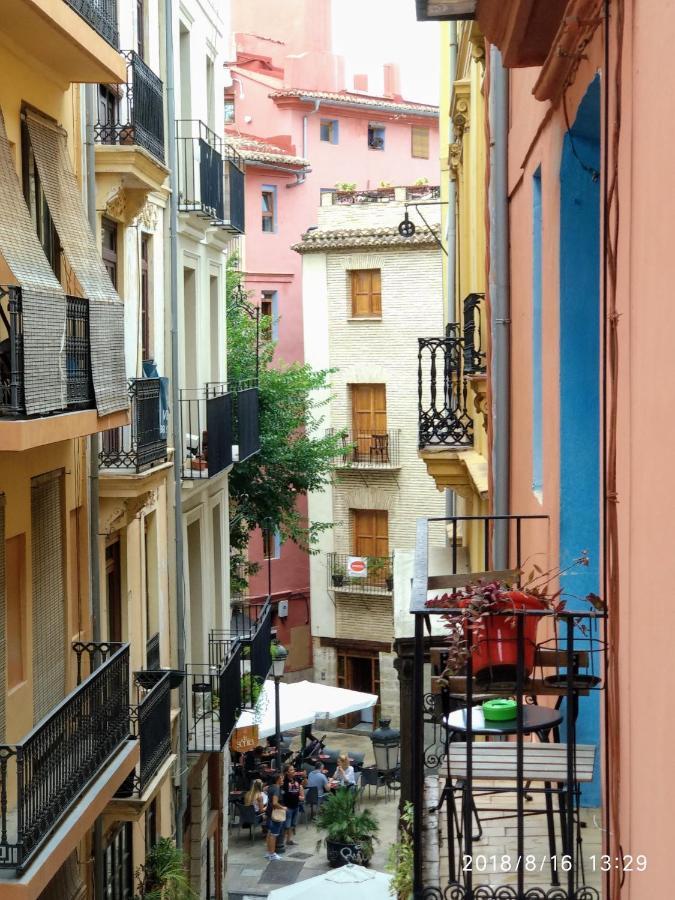 Valencian Dreams Of The Proletariat Apartment Exterior photo
